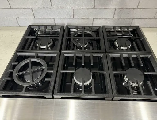 Gas stovetop after cleaning