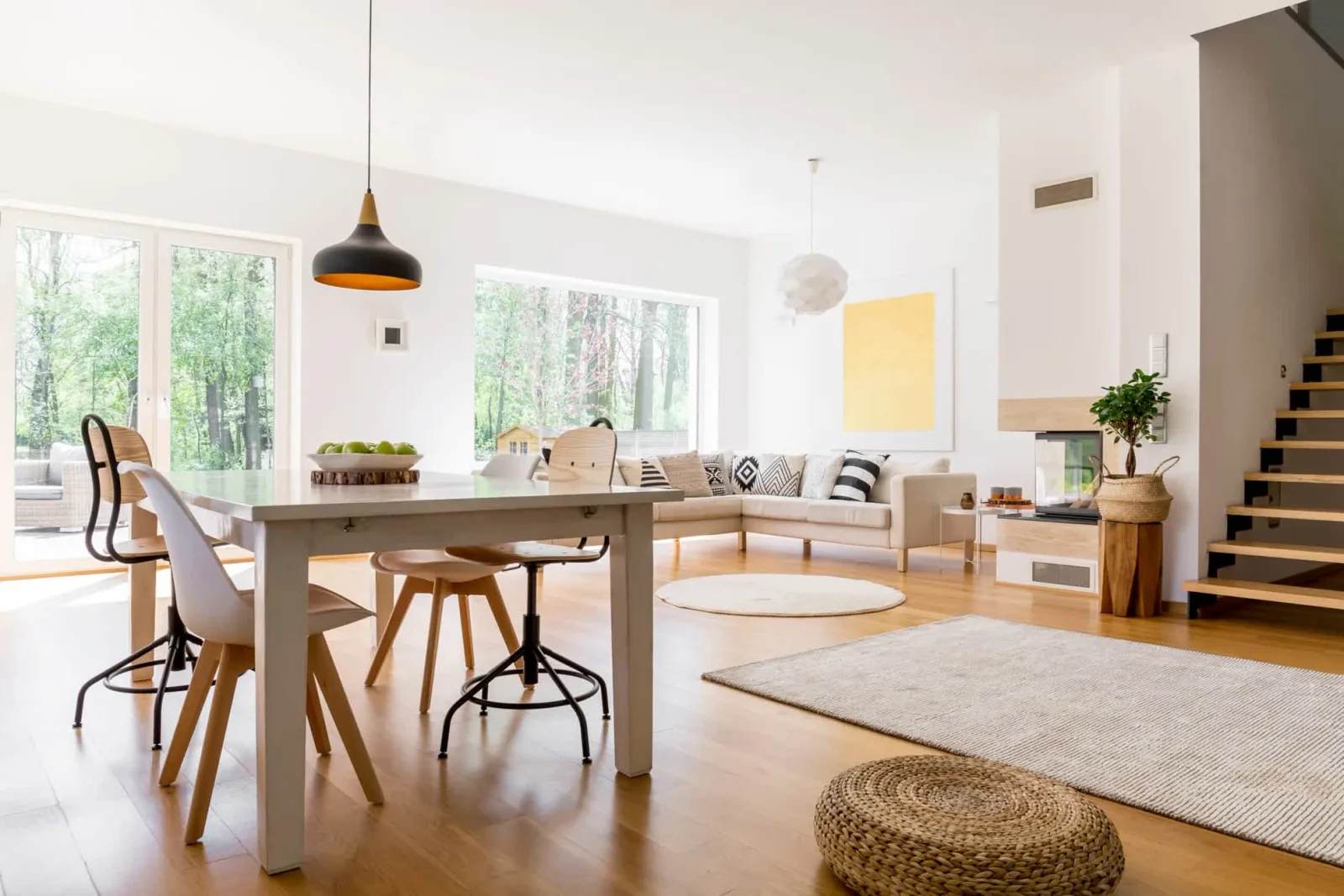 Bright, freshly cleaned open-plan living and dining room
